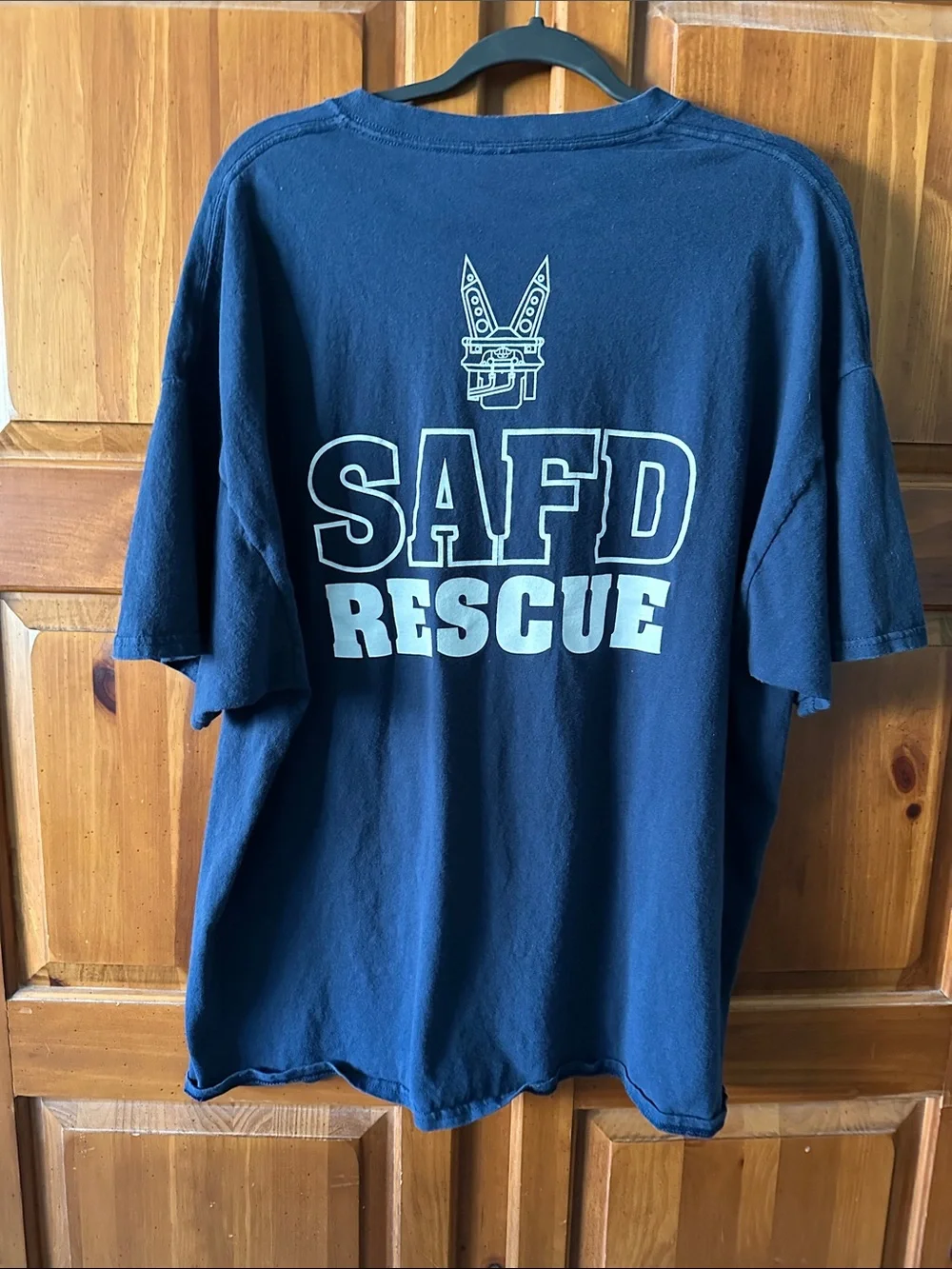 Mens San Antonio Rescue Graphic T‑Shirt - Picture 2 of 5